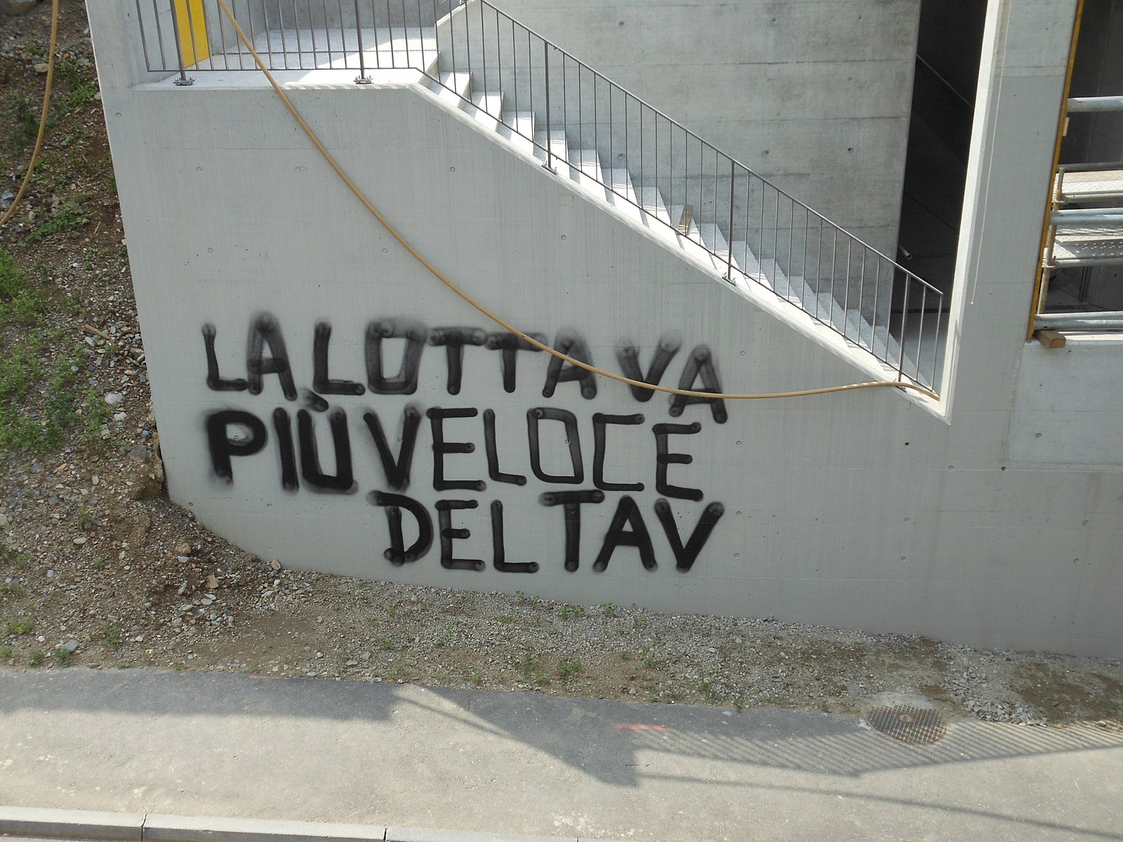 1600px-Mendrisio_San_Martino_NO-TAV_270614_1