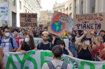 Distruggete_il_patriarcato_-_Fridays_for_Future_pre-COP26_Milano,_Lombardy,_Italy_-_2021-10-01