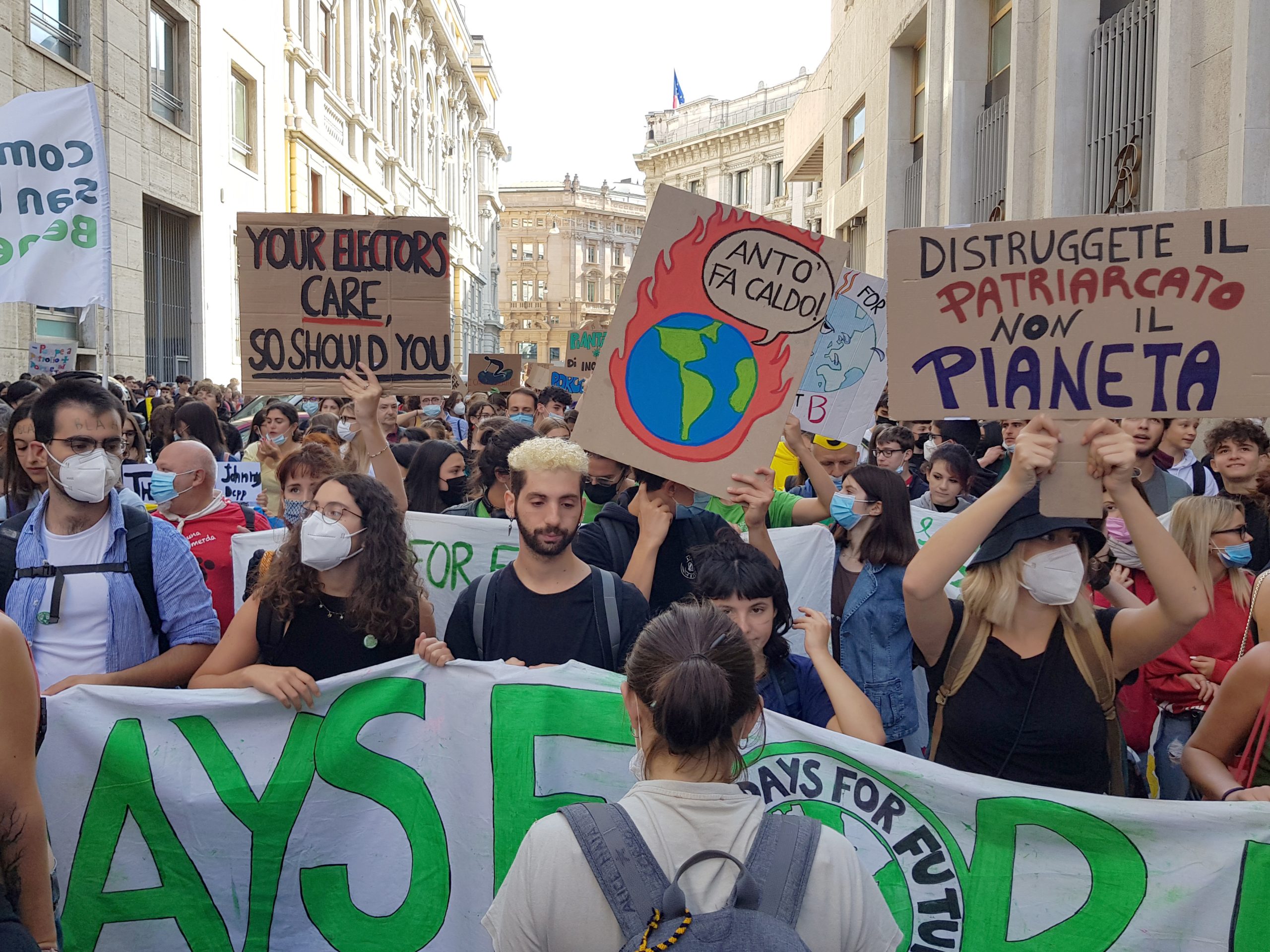 Distruggete_il_patriarcato_-_Fridays_for_Future_pre-COP26_Milano,_Lombardy,_Italy_-_2021-10-01